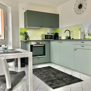 helles-und-ruhiges-apartment-direkt-am-flughafen-leipzig-halle.bestleipzighotels.com/